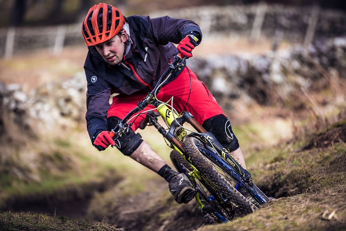 Endura launches new SingleTrack mountain biking rain jacket Bicycle Retailer and Industry News
